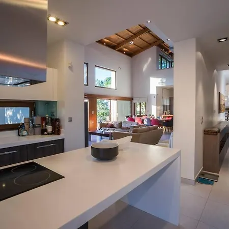 Margarita With Private Tennis Court And Pool