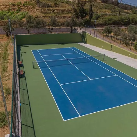 Margarita With Private Tennis Court And Pool Villa