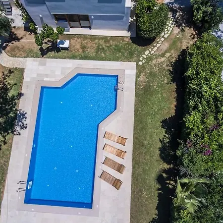 Margarita With Private Tennis Court And Pool Agia Marina (Crete)