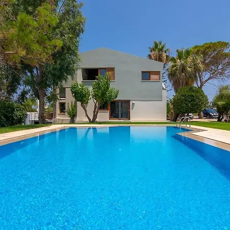 Margarita With Private Tennis Court And Pool * Agia Marina (Crete)