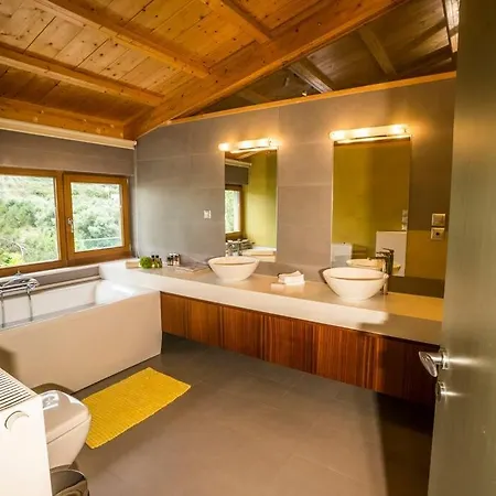 Villa Margarita With Private Tennis Court And Pool *