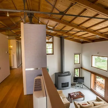 Margarita With Private Tennis Court And Pool Villa